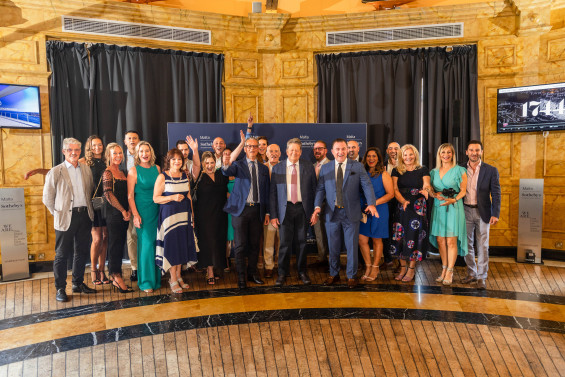 Enjoy Expertise Here, There and Everywhere