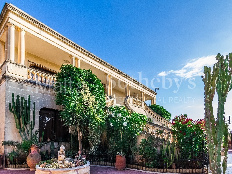 Fully detached corner villa, Baħar iċ-Ċagħaq