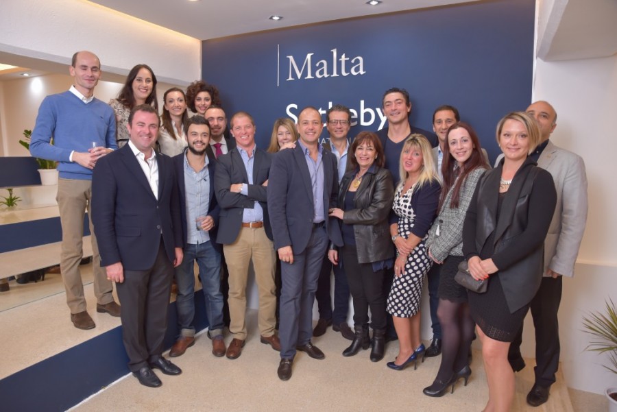 The Malta SIR Team November 2015