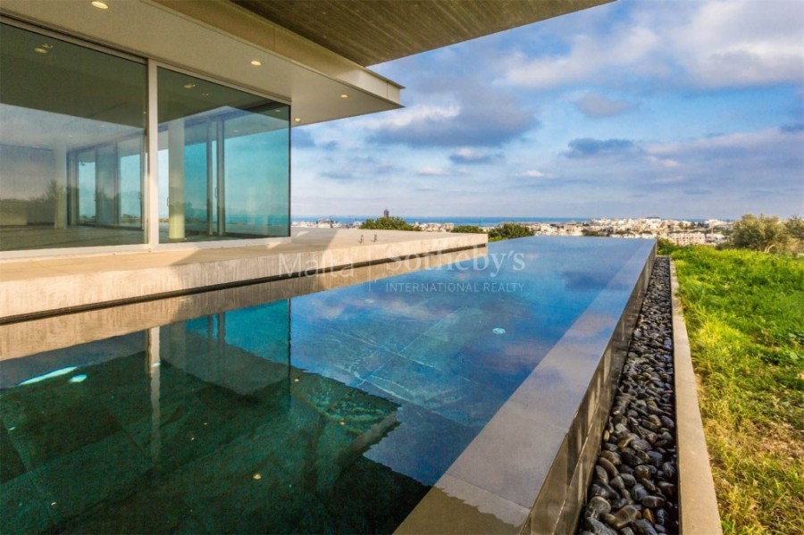 Contemporary luxury villa, infinity pool