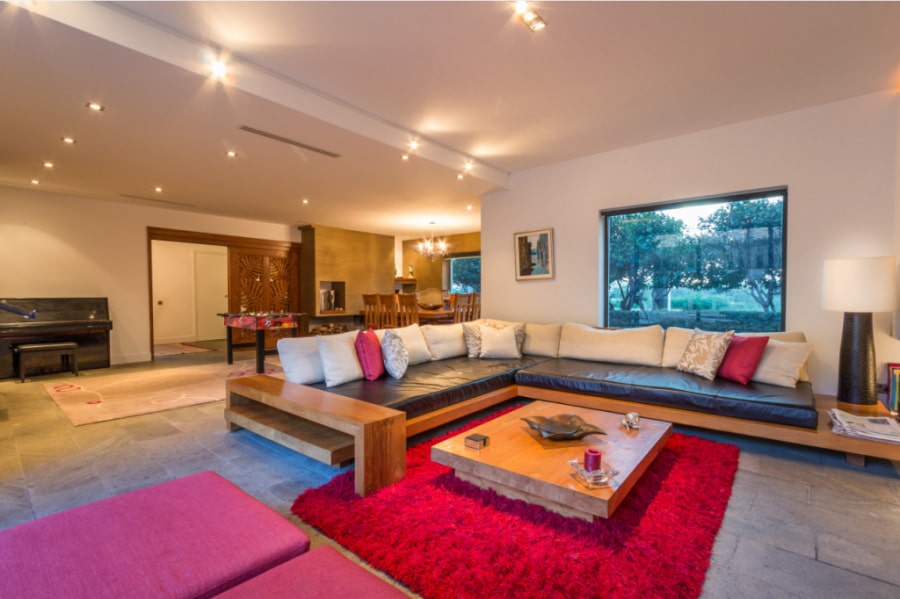 Living room, villa in Madliena